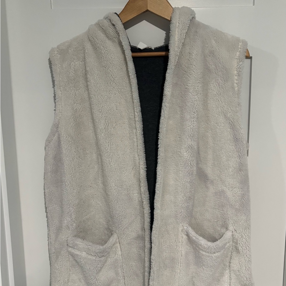 Tribal Jeans Co. Bone-Colored Sleeveless Fleece Vest Women's Size L